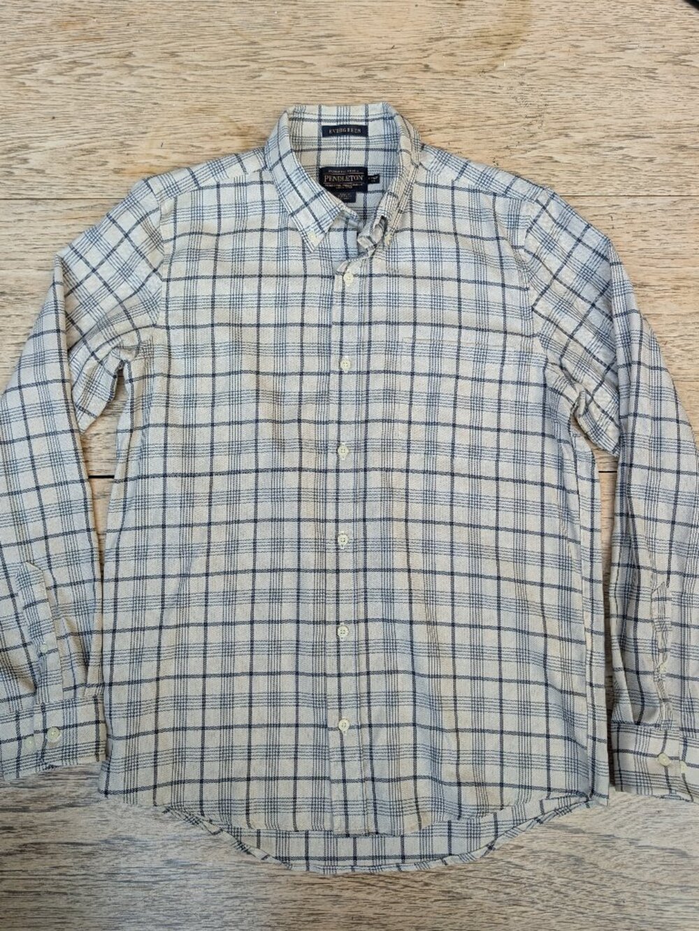 Pendleton Men's Medium 100% virgin wool Evergreen Fitted button down shirt